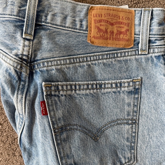 Levi's Women's Straight Leg Jeans in Light Blue - Picture 3 of 3